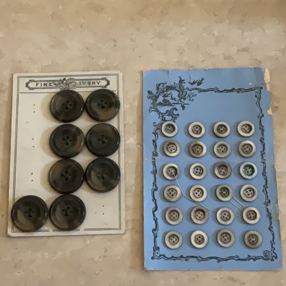 Antique large buttons mother of pearl and vegetable ivory